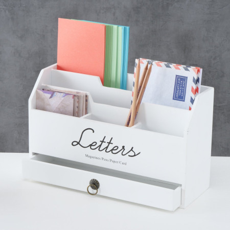 Drevený stojan Letters