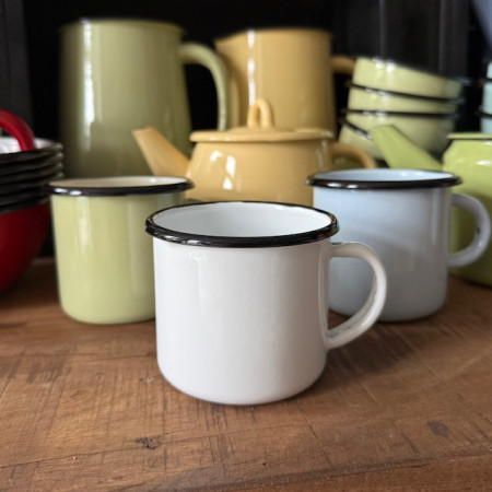 Smaltovaný hrnček 300 ml - biely