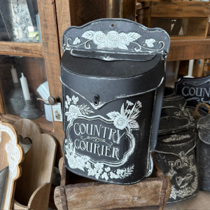 Poštová schránka Black Country Courier